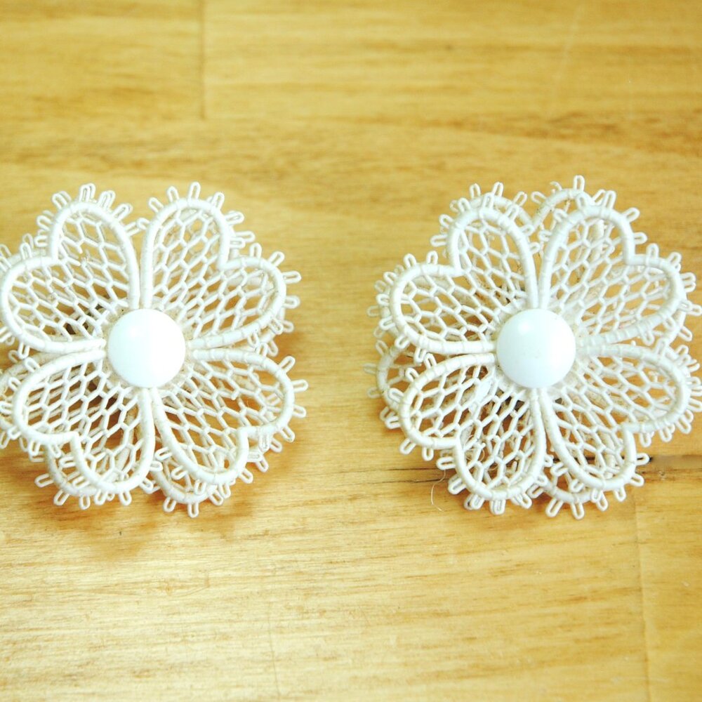 Vintage 60s white lacy flower earrings marked Western Germany, groovy earrings